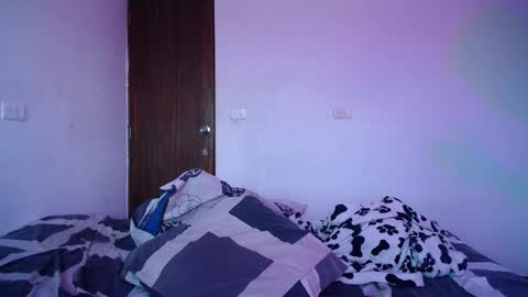 Snapshot of candy_grey28 chatting on October 18, 5:35 pm Candy Grey online show from October 18, 5:35 pm