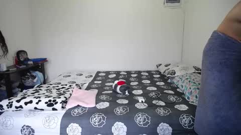 Snapshot of candy_grey28 chatting on November 8, 11:43 am Candy Grey online show from November 8, 11:43 am