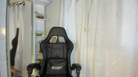 Snapshot of candy_hes chatting on September 18, 9:39 pm Nickol online show from September 18, 9:39 pm