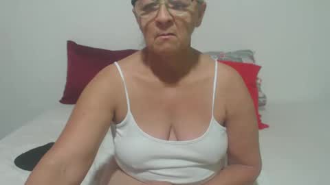 Snapshot of candy_mature_ chatting on February 10, 9:47 am candy online show from February 10, 9:47 am