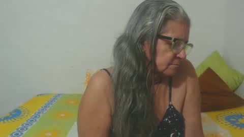 Snapshot of candy_mature_ chatting on March 4, 10:49 pm candy online show from March 4, 10:49 pm