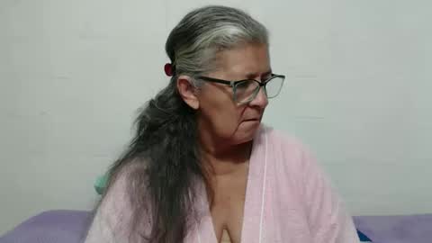 Snapshot of candy_mature_ chatting on October 5, 12:36 pm candy online show from October 5, 12:36 pm