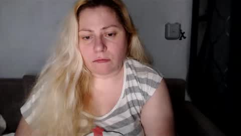 Laura online show from March 2, 7:45 pm