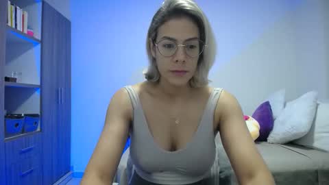 Candy Dowson online show from March 19, 9:57 am