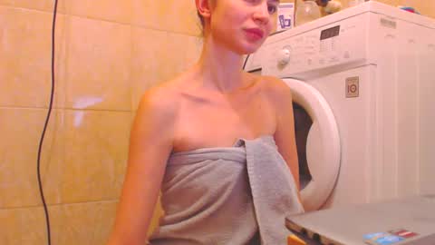 Snapshot of candyjesx chatting on December 14, 5:14 pm CANDYJESx online show from December 14, 5:14 pm