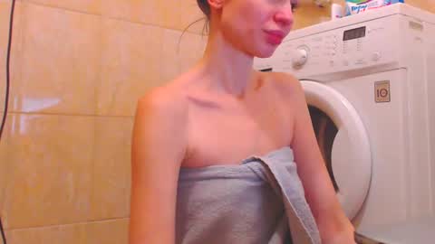 Snapshot of candyjesx chatting on December 30, 10:32 am CANDYJESx online show from December 30, 10:32 am