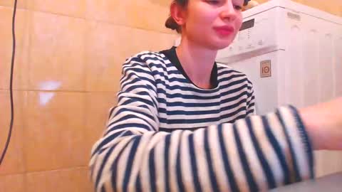 Snapshot of candyjesx chatting on February 12, 7:45 pm CANDYJESx online show from February 12, 7:45 pm