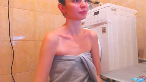 Snapshot of candyjesx chatting on February 24, 1:53 pm CANDYJESx online show from February 24, 1:53 pm