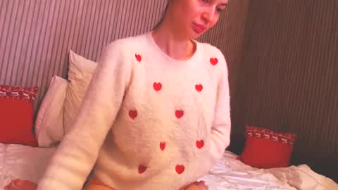 Snapshot of candyjesx chatting on March 8, 1:36 pm CANDYJESx online show from March 8, 1:36 pm