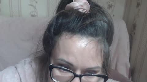 say meow and send tip  online show from February 8, 7:01 am