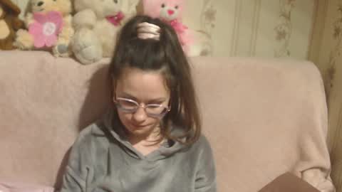 say meow and send tip  online show from March 24, 4:34 pm