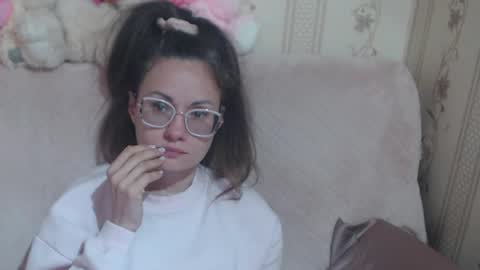 say meow and send tip  online show from April 19, 11:09 am