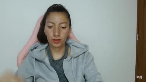 candymilfff online show from November 1, 7:16 pm