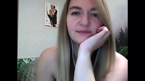 Snapshot of candyolime chatting on September 16, 9:49 pm Daisy online show from September 16, 9:49 pm