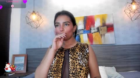 Snapshot of candys_victoria chatting on December 5, 6:10 am Candys Victoria online show from December 5, 6:10 am