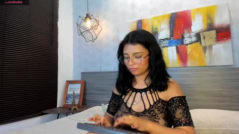 Snapshot of candys_victoria chatting on January 8, 7:55 am Candys Victoria online show from January 8, 7:55 am