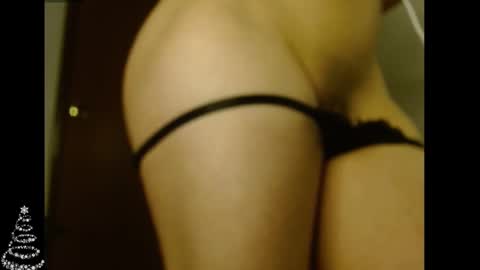 Snapshot of candysex696 chatting on December 7, 3:25 am IsabellaSex online show from December 7, 3:25 am