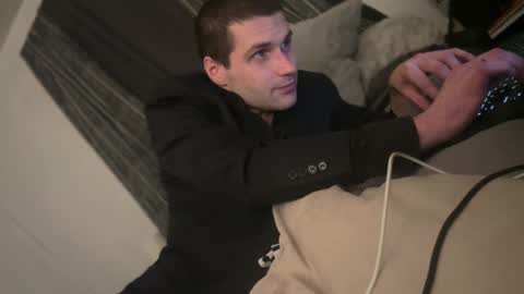 ColeKaine online show from January 1, 6:59 pm