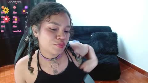 Snapshot of canela_s1 chatting on May 12, 8:39 pm canela_s1 online show from May 12, 8:39 pm