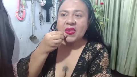 CanelaCollins online show from December 15, 4:39 am