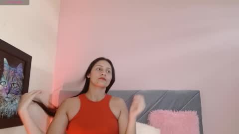 canela online show from October 10, 7:57 pm
