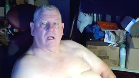 canoelicker69 online show from September 11, 8:25 am