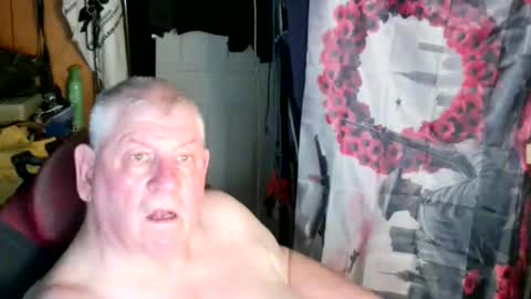 canoelicker69 online show from April 13, 6:46 pm