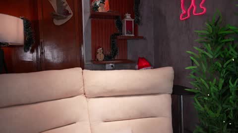 Snapshot of capizzi_ chatting on December 15, 5:06 pm David Capizzi online show from December 15, 5:06 pm