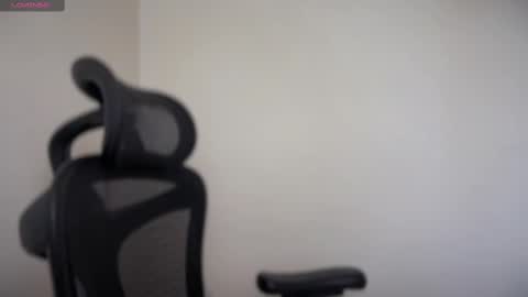 Emma online show from March 3, 1:42 pm