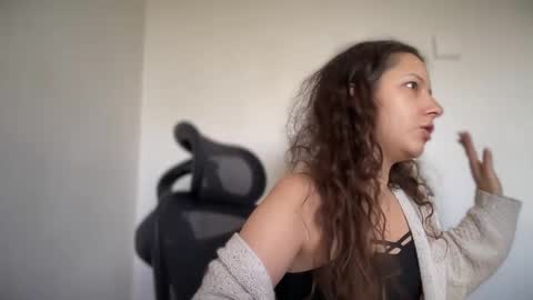 Emma online show from September 26, 8:07 am