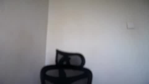 Snapshot of cappuccinokiss chatting on April 24, 7:22 am Emma online show from April 24, 7:22 am