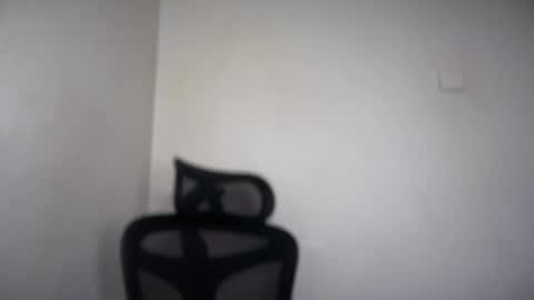 Snapshot of cappuccinokiss chatting on May 1, 3:22 am Emma online show from May 1, 3:22 am