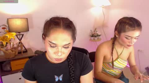 Snapshot of caprize_diva chatting on February 25, 2:11 pm caprize_diva online show from February 25, 2:11 pm