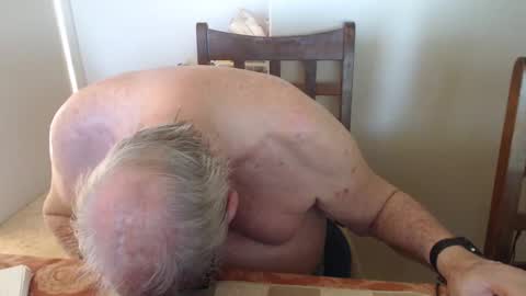 Snapshot of capt5105 chatting on February 16, 7:37 am capt5105 online show from February 16, 7:37 am