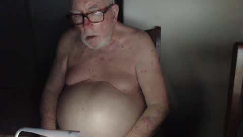 Snapshot of capt5105 chatting on February 18, 11:11 am capt5105 online show from February 18, 11:11 am