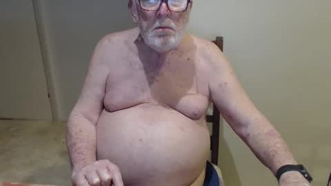 Snapshot of capt5105 chatting on February 25, 9:53 am capt5105 online show from February 25, 9:53 am