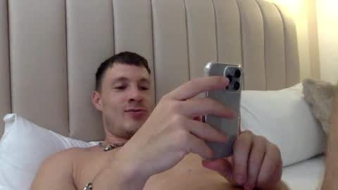 Snapshot of capt_oliver chatting on December 25, 6:52 pm follow my twitter  online show from December 25, 6:52 pm