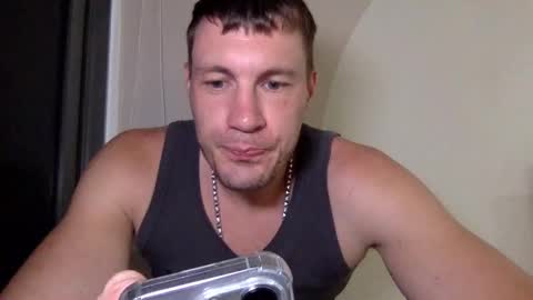 Snapshot of capt_oliver chatting on December 30, 5:23 pm follow my twitter  online show from December 30, 5:23 pm