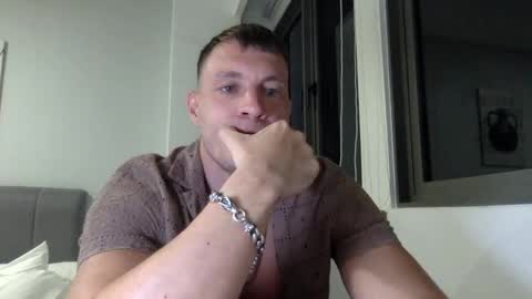 Snapshot of capt_oliver chatting on January 2, 5:29 pm follow my twitter  online show from January 2, 5:29 pm