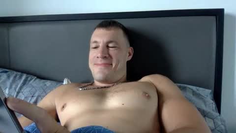 Snapshot of capt_oliver chatting on March 11, 5:38 am follow my twitter  online show from March 11, 5:38 am