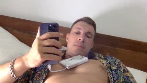 Snapshot of capt_oliver chatting on September 30, 4:34 pm follow my twitter  online show from September 30, 4:34 pm