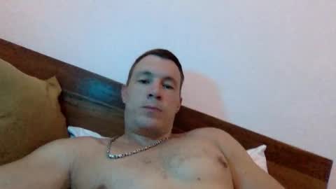 Snapshot of capt_oliver chatting on October 5, 5:39 am follow my twitter  online show from October 5, 5:39 am