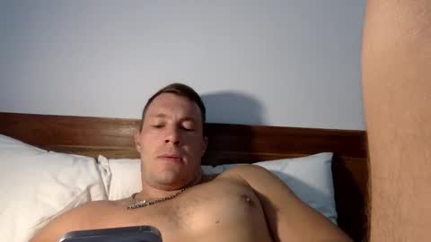 Snapshot of capt_oliver chatting on October 7, 6:54 am follow my twitter  online show from October 7, 6:54 am