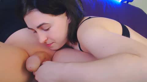 Snapshot of car0line1995 chatting on February 24, 1:31 pm girl - foxi and tranny - kami online show from February 24, 1:31 pm