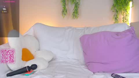Snapshot of caramelangels chatting on February 16, 7:37 am Viola Marika and Visma online show from February 16, 7:37 am