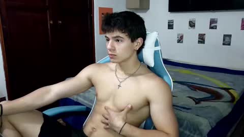 Snapshot of carapalida9008 chatting on December 10, 6:17 pm carapalida9008 online show from December 10, 6:17 pm