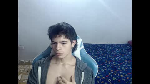 Snapshot of carapalida9008 chatting on October 5, 12:03 pm carapalida9008 online show from October 5, 12:03 pm