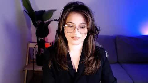 Snapshot of care_sensual chatting on December 4, 4:38 pm Mary online show from December 4, 4:38 pm