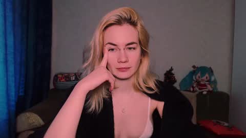 Snapshot of carinfox chatting on February 25, 8:58 am Carin online show from February 25, 8:58 am