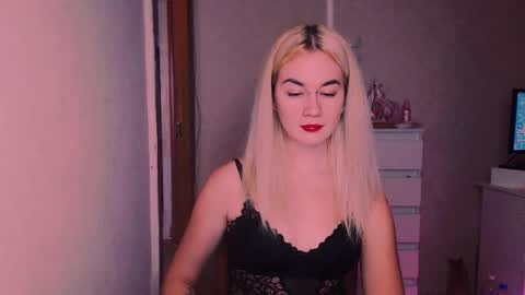 Snapshot of carinfox chatting on October 30, 5:24 pm Carin online show from October 30, 5:24 pm